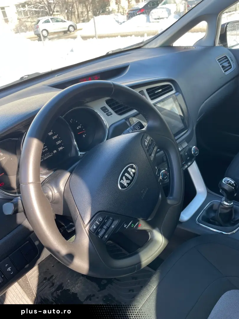 Kia Ceed 1.6 CRDi 128 ISG Platinum Edition