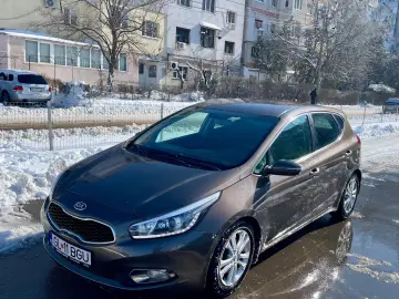 Kia Ceed 1.6 CRDi 128 ISG Platinum Edition
