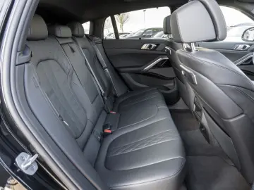 BMW X6 xDrive40d M-Sport Pro 22Z STANDHZ AktLENK H K