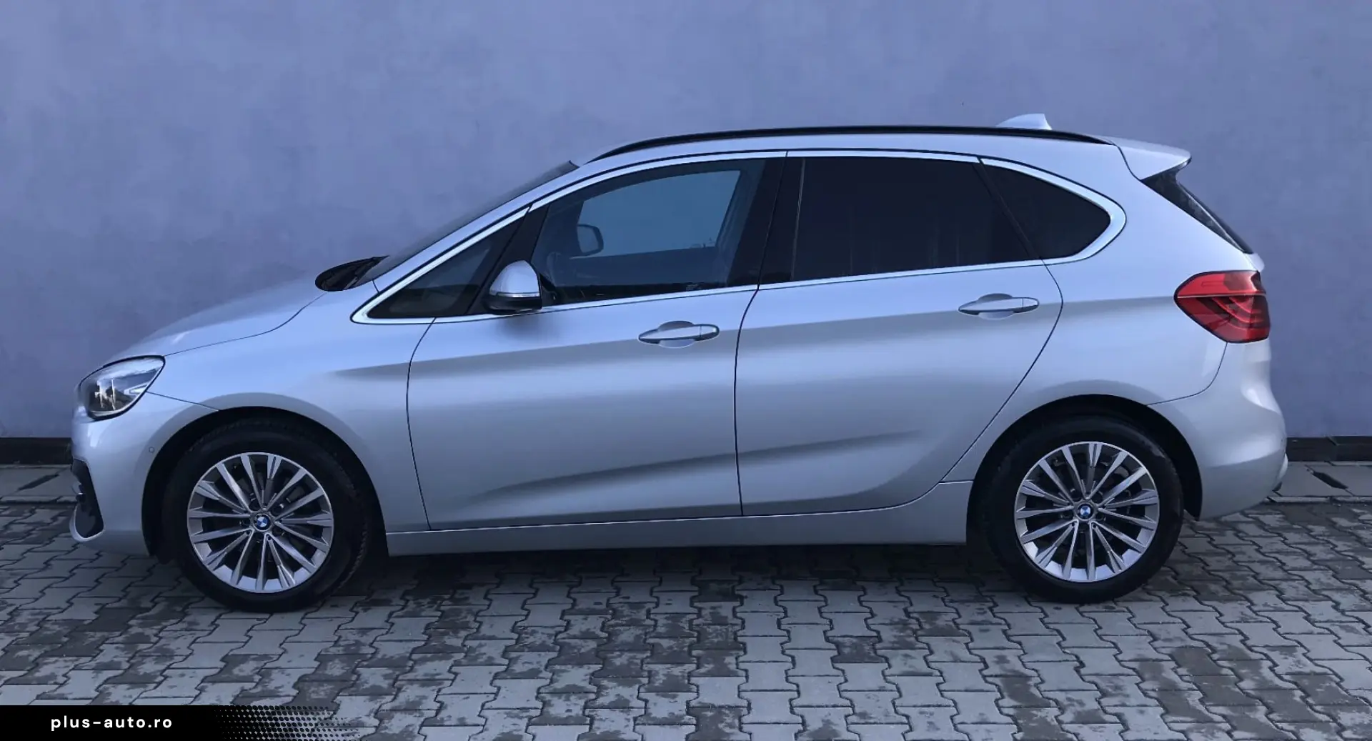 BMW Seria 2 220i Active Tourer Luxury Line