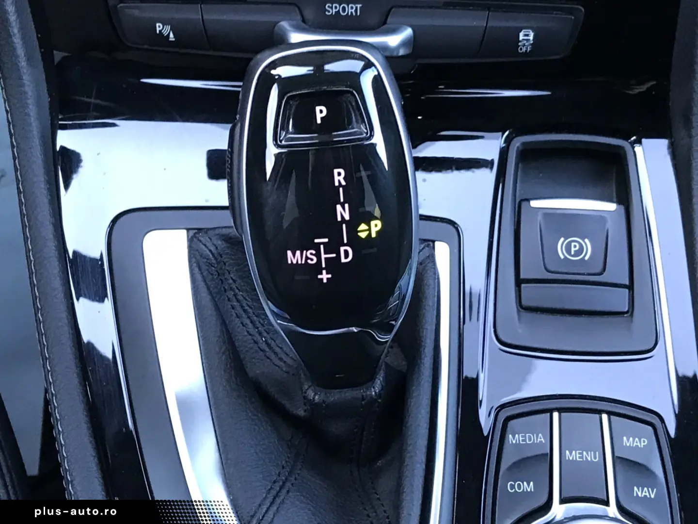 BMW Seria 2 220i Active Tourer Luxury Line