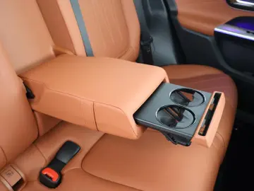 MERCEDES-BENZ GLC 300 d 4M AMG Night Leder braun Pan&hellip;