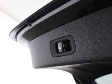 MERCEDES-BENZ GLC 300 d 4M AMG Night Leder braun Pan&hellip;