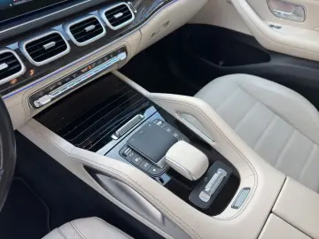 MERCEDES-BENZ GLE 400 d 4Matic 7Sitzer AMG Pano Head-Up AHK