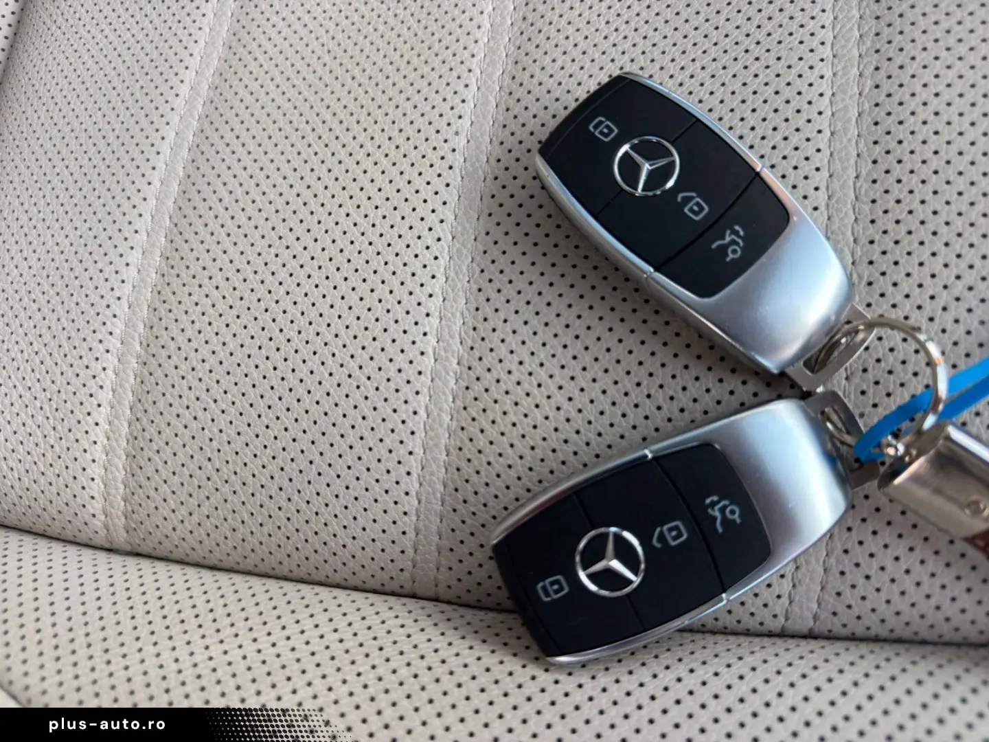 MERCEDES-BENZ GLE 400 d 4Matic 7Sitzer AMG Pano Head-Up AHK