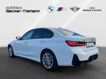 BMW 320i xDrive Lim. M-Sport HUD AHK DrivAss. ACC Pa