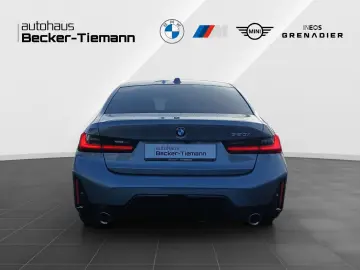 BMW 320i Limousine M-Sport AHK HUD Glasdach DrivAssP