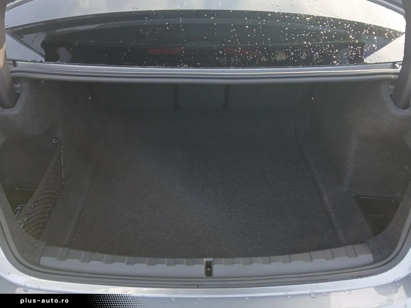 BMW 320i Limousine M-Sport AHK HUD Glasdach DrivAssP