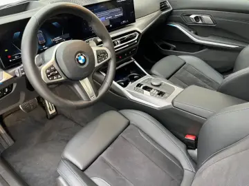 BMW 330i M SportPro ACC 360  HUD