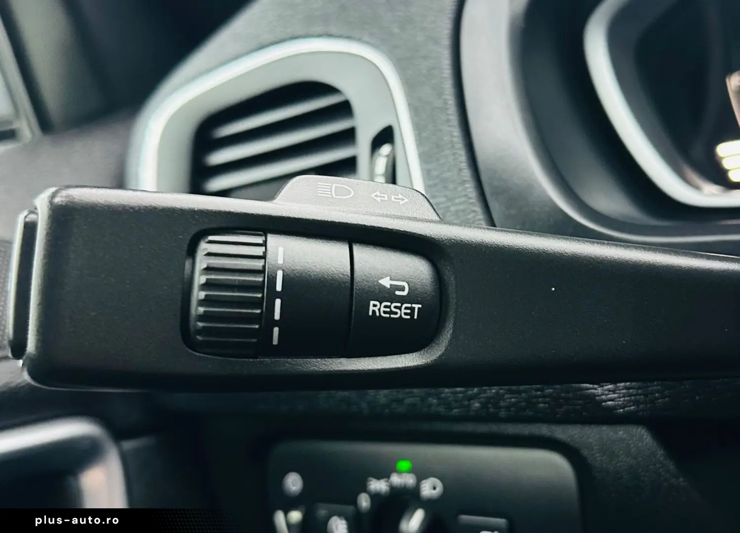 VOLVO V40 2013 1.6D E5 Garantie 12 Luni Rate Avans 0 Doar Cu