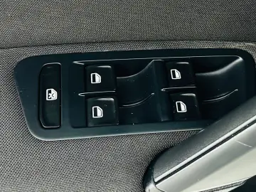 VOLKSWAGEN GOLF 2014 1.6D E5 Garantie 12  Luni Rate Avans 0