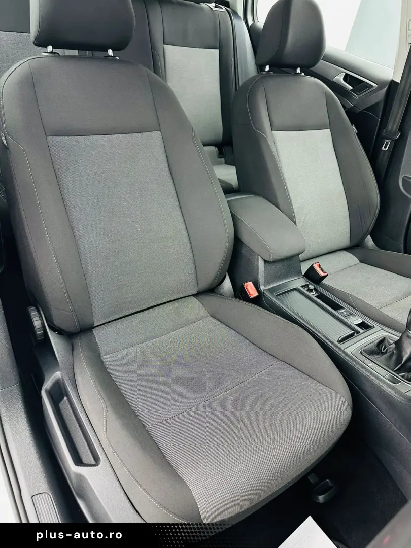 VOLKSWAGEN GOLF 2014 1.6D E5 Garantie 12  Luni Rate Avans 0