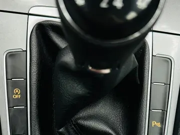 VOLKSWAGEN GOLF 2014 1.6D E5 Garantie 12  Luni Rate Avans 0