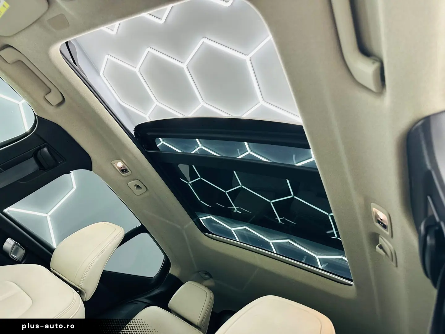 VOLVO Xc-40 2018 2.0D E6 4X4 Garantie 12 Luni Rate Avans 0 D