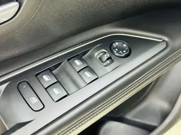 PEUGEOT 5008 2017 1.2i E6 Garantie 12 Luni Rate Avans 0 Doar