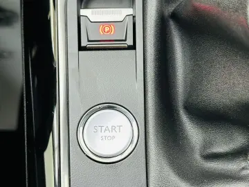 PEUGEOT 5008 2017 1.2i E6 Garantie 12 Luni Rate Avans 0 Doar