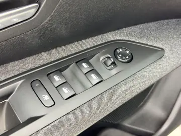 PEUGEOT 3008 2019 1.2i E6 Garantie 12 Luni Rate Avans 0 Doar