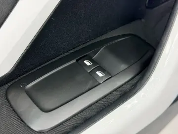 PEUGEOT 208 2017 1.2i E6 Garantie 12 Luni Rate Avans 0 Doar