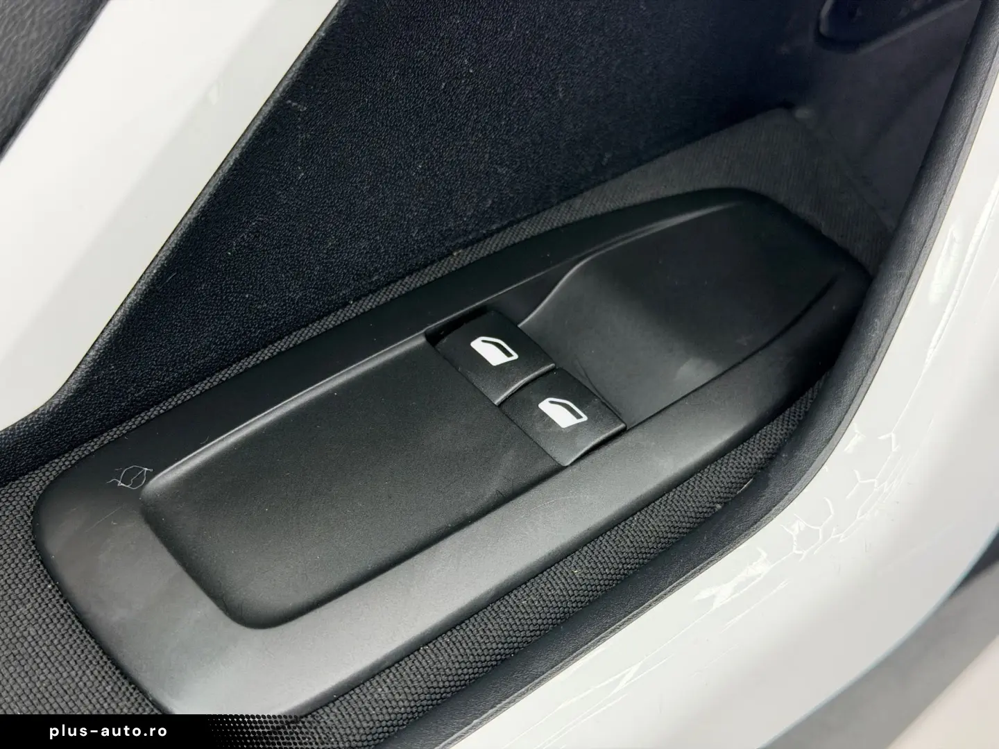 PEUGEOT 208 2017 1.2i E6 Garantie 12 Luni Rate Avans 0 Doar