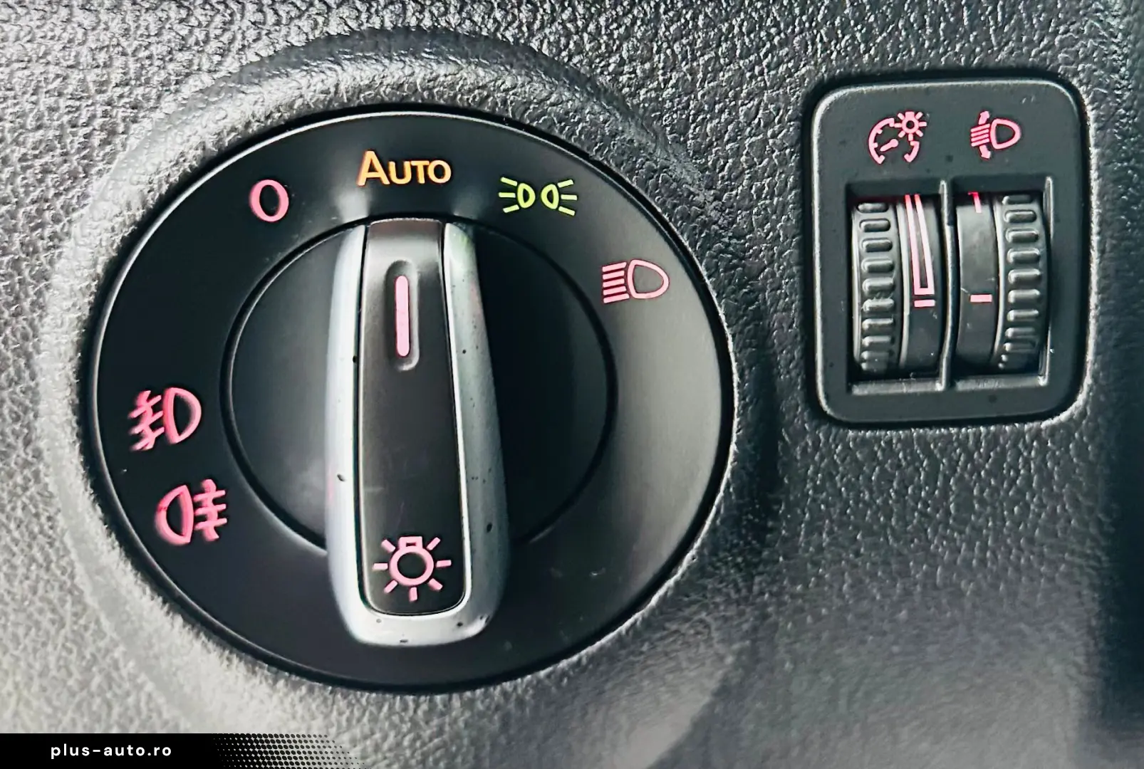 VOLKSWAGEN TIGUAN 2015 2.0D E5 Garantie 12 Luni Rate Avans 0