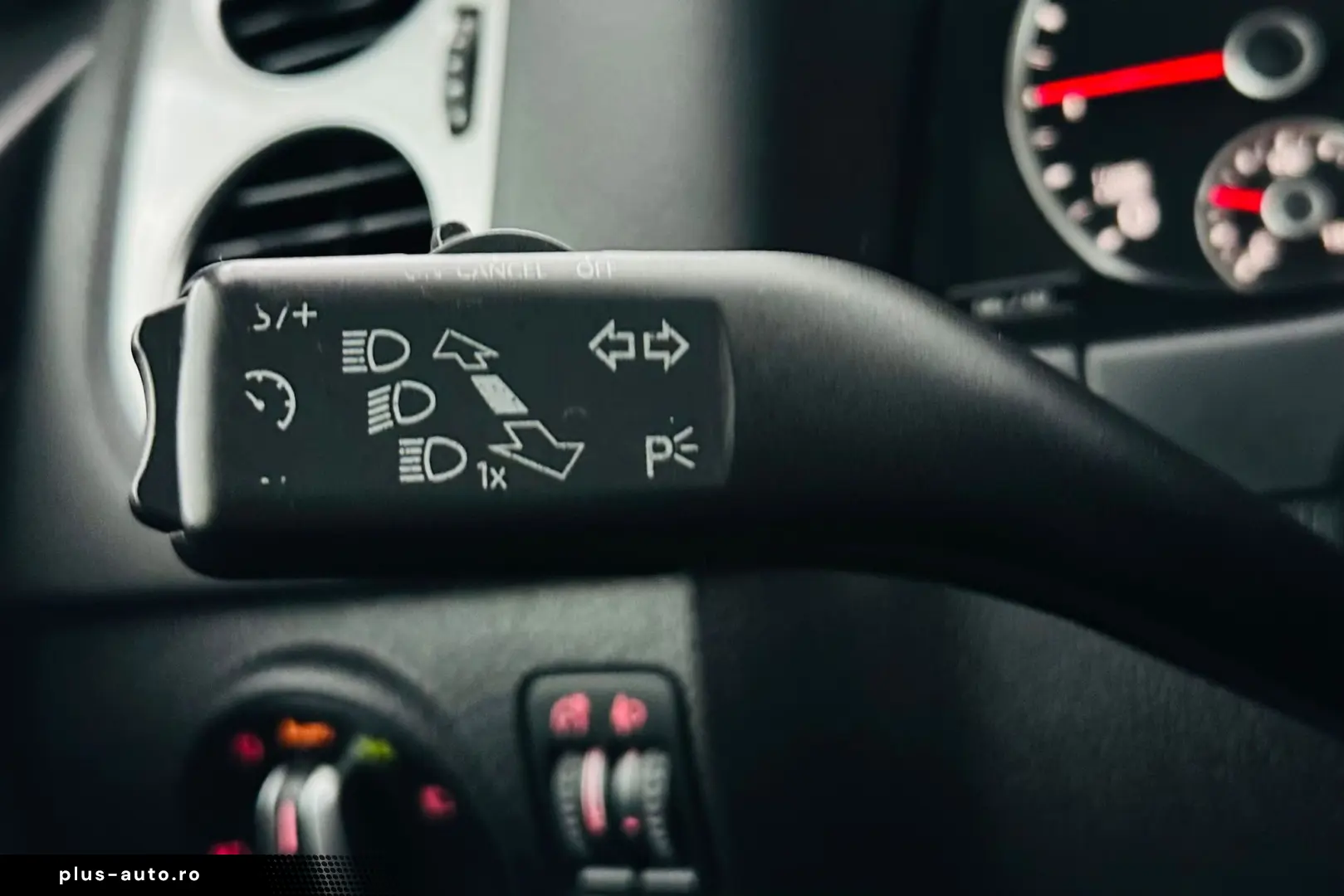 VOLKSWAGEN TIGUAN 2015 2.0D E5 Garantie 12 Luni Rate Avans 0