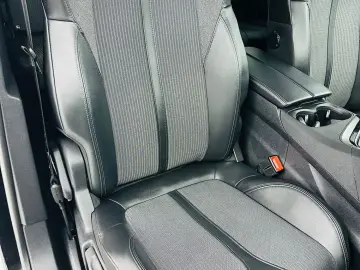 PEUGEOT 3008 2022 1.2i E6 Garantie 12 Luni Rate Avans 0  Doa