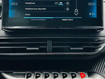 PEUGEOT 3008 2022 1.2i E6 Garantie 12 Luni Rate Avans 0  Doa