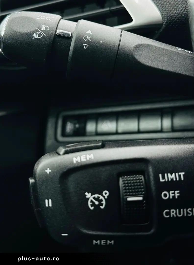 PEUGEOT 3008 2022 1.2i E6 Garantie 12 Luni Rate Avans 0  Doa