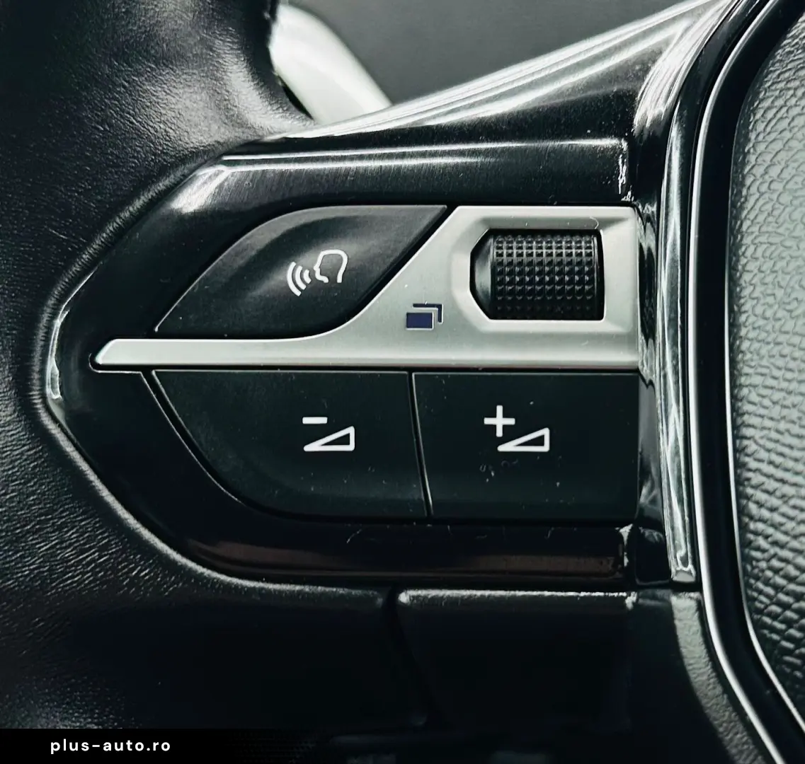 PEUGEOT 3008 2022 1.2i E6 Garantie 12 Luni Rate Avans 0  Doa