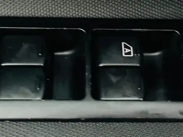 NISSAN Qashqai 2011 2.0D E5 4x4 Garantie 12 Luni Rate AVans