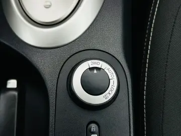 NISSAN Qashqai 2011 2.0D E5 4x4 Garantie 12 Luni Rate AVans