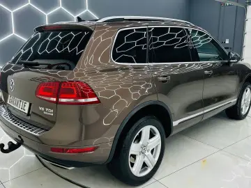 VOLKSWAGEN TOUAREG 2012 3.0D 4x4 E5 Garantie 12 Luni Rate AV