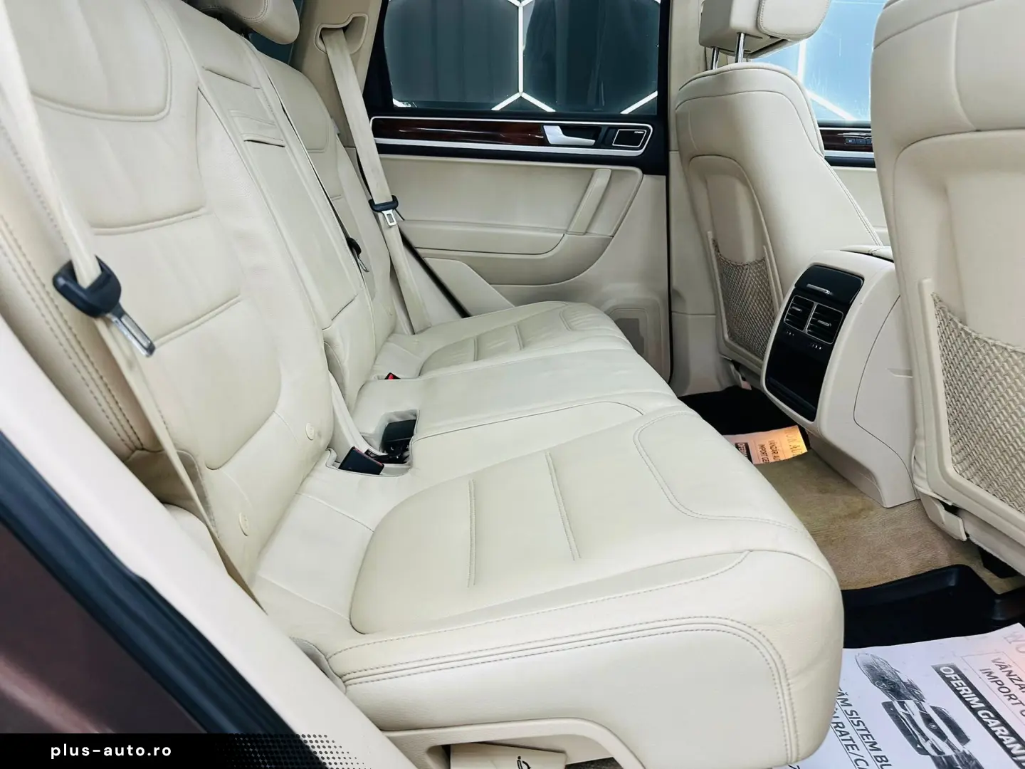 VOLKSWAGEN TOUAREG 2012 3.0D 4x4 E5 Garantie 12 Luni Rate AV