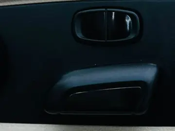 VOLKSWAGEN TOUAREG 2012 3.0D 4x4 E5 Garantie 12 Luni Rate AV