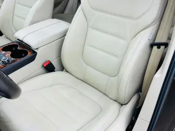 VOLKSWAGEN TOUAREG 2012 3.0D 4x4 E5 Garantie 12 Luni Rate AV