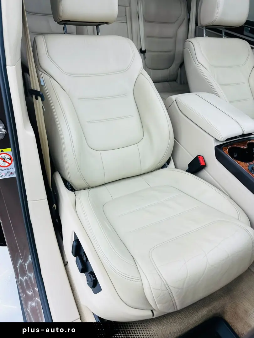 VOLKSWAGEN TOUAREG 2012 3.0D 4x4 E5 Garantie 12 Luni Rate AV