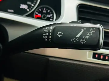 VOLKSWAGEN TOUAREG 2012 3.0D 4x4 E5 Garantie 12 Luni Rate AV