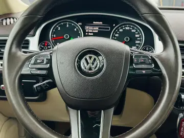 VOLKSWAGEN TOUAREG 2012 3.0D 4x4 E5 Garantie 12 Luni Rate AV