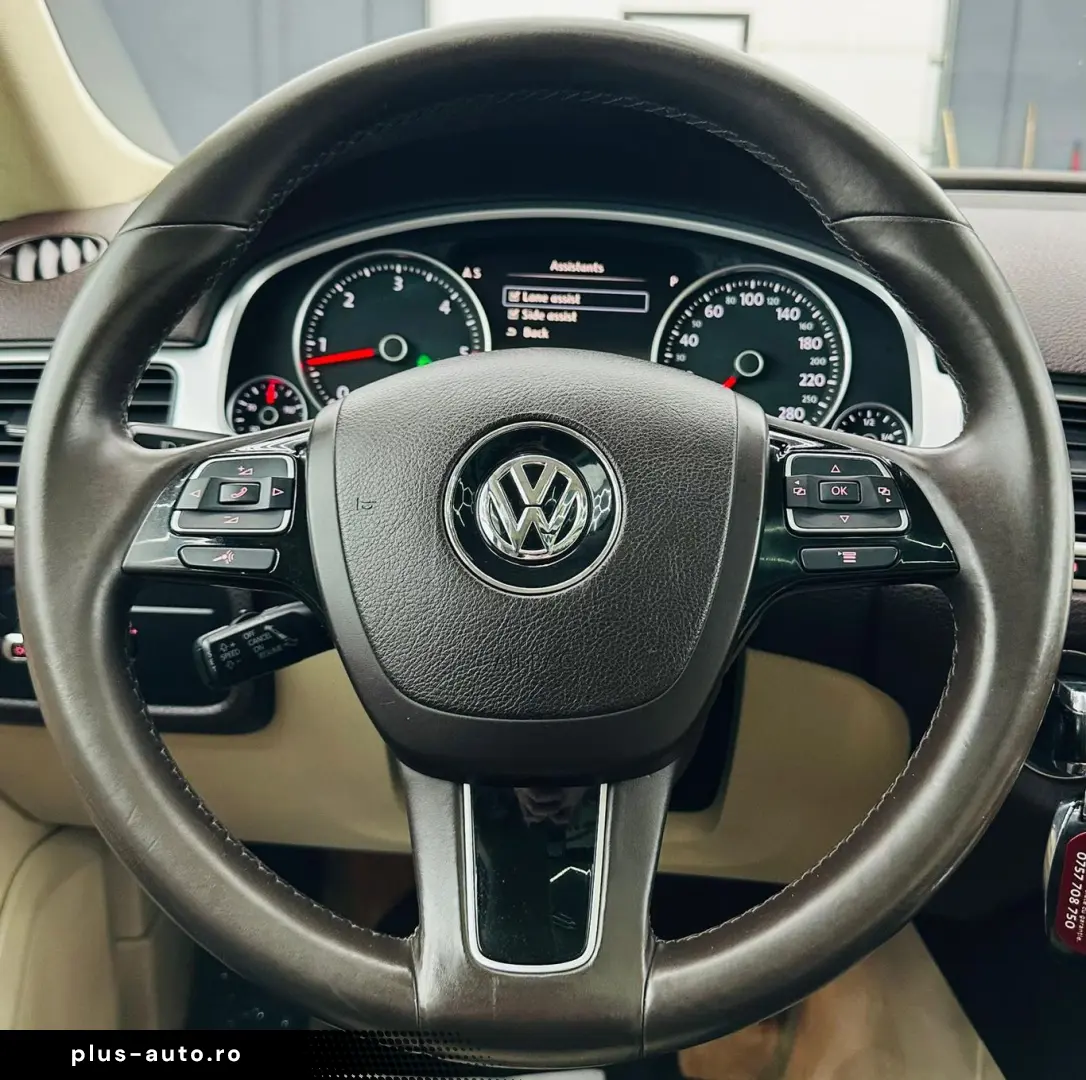 VOLKSWAGEN TOUAREG 2012 3.0D 4x4 E5 Garantie 12 Luni Rate AV