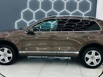 VOLKSWAGEN TOUAREG 2012 3.0D 4x4 E5 Garantie 12 Luni Rate AV