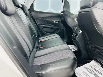 PEUGEOT 3008 2018 1.2i E6  Garantie 12 Luni Rate AVans 0 Dao