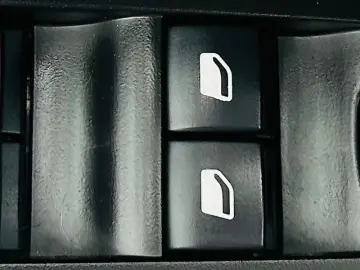 PEUGEOT 3008 2018 1.2i E6  Garantie 12 Luni Rate AVans 0 Dao