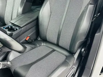 PEUGEOT 3008 2018 1.2i E6  Garantie 12 Luni Rate AVans 0 Dao