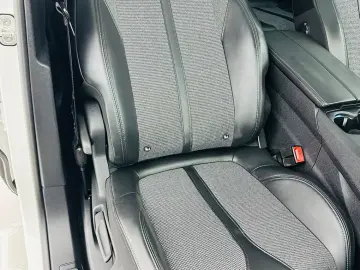 PEUGEOT 3008 2018 1.2i E6  Garantie 12 Luni Rate AVans 0 Dao