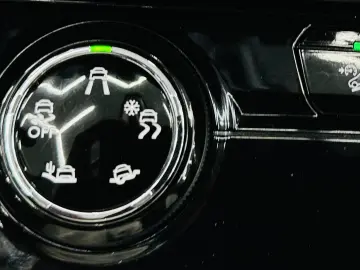 PEUGEOT 3008 2018 1.2i E6  Garantie 12 Luni Rate AVans 0 Dao