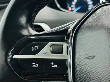 PEUGEOT 3008 2018 1.2i E6  Garantie 12 Luni Rate AVans 0 Dao