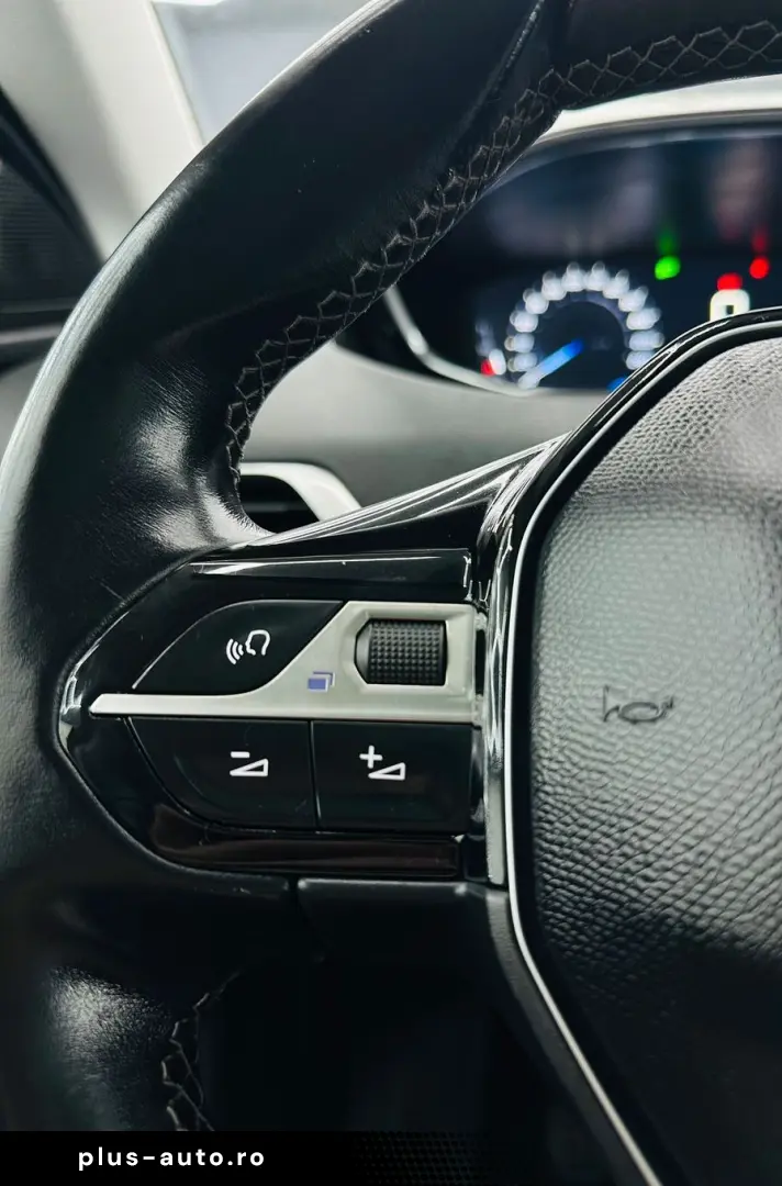 PEUGEOT 3008 2018 1.2i E6  Garantie 12 Luni Rate AVans 0 Dao