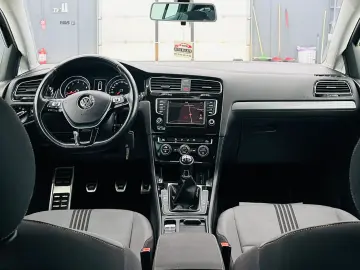 VOLKSWAGEN GOLF 2017 1.2i E6 Garantie 12 Luni Rate Avans 0 D