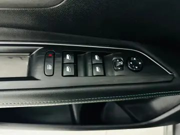 PEUGEOT 3008 2021 1.6i HYBRID E6 Garantie 12 Luni Rate Avans