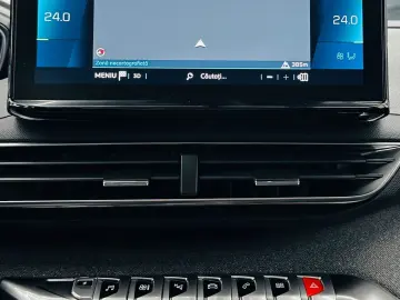 PEUGEOT 3008 2021 1.6i HYBRID E6 Garantie 12 Luni Rate Avans